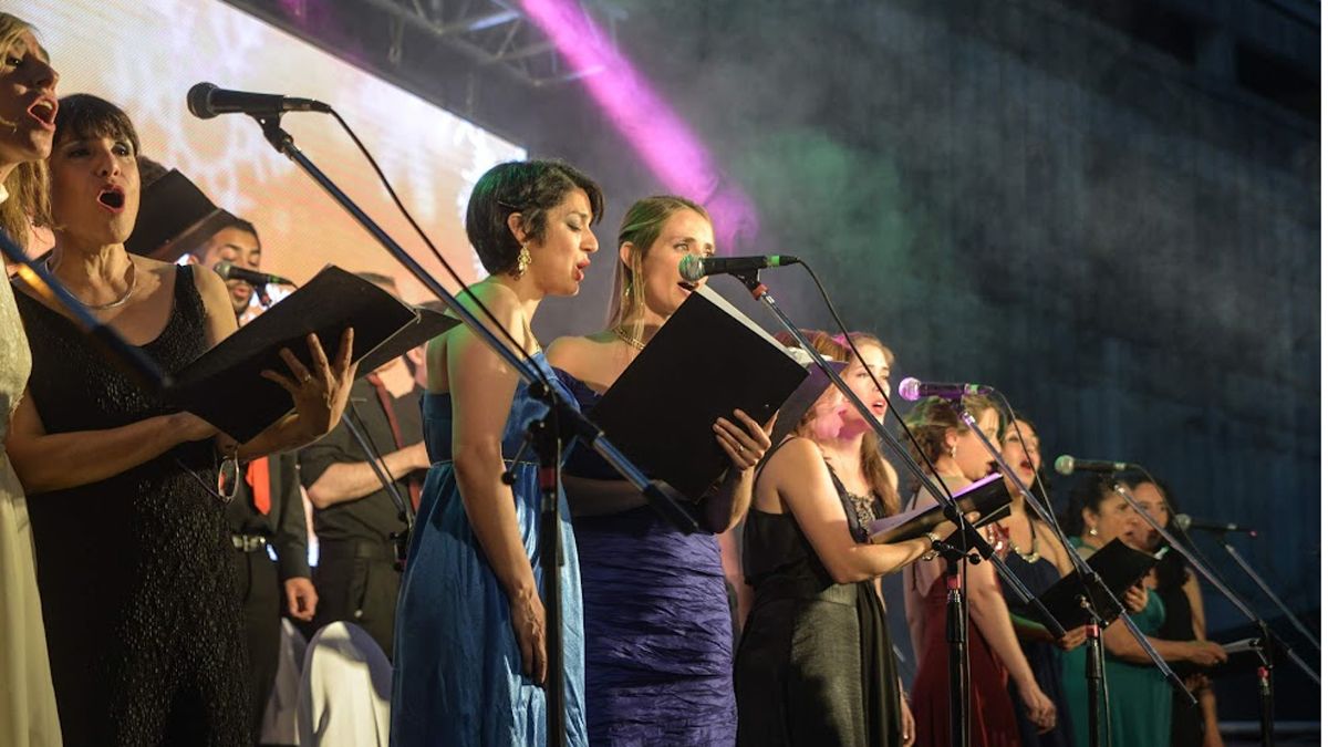 Coros de la Ciudad de Mendoza estarán en la plaza Independencia.
