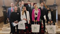 Los representantes de la Universidad de Congreso en la ciudad de Buenos Aires.