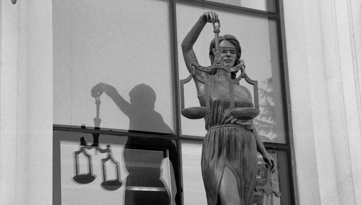 Esta frase filosófica busca que los pensamientos negativos no se apoderen de nuestra mente. Esta frase filosófica busca que los pensamientos negativos no se apoderen de nuestra mente.