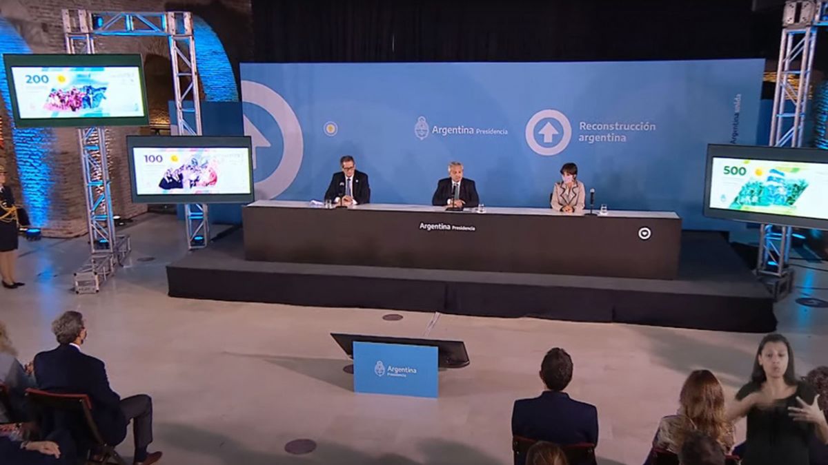 El presidente Alberto Fernández presentó los nuevos billetes, en los cuales se recuperan las figuras de próceres argentinos