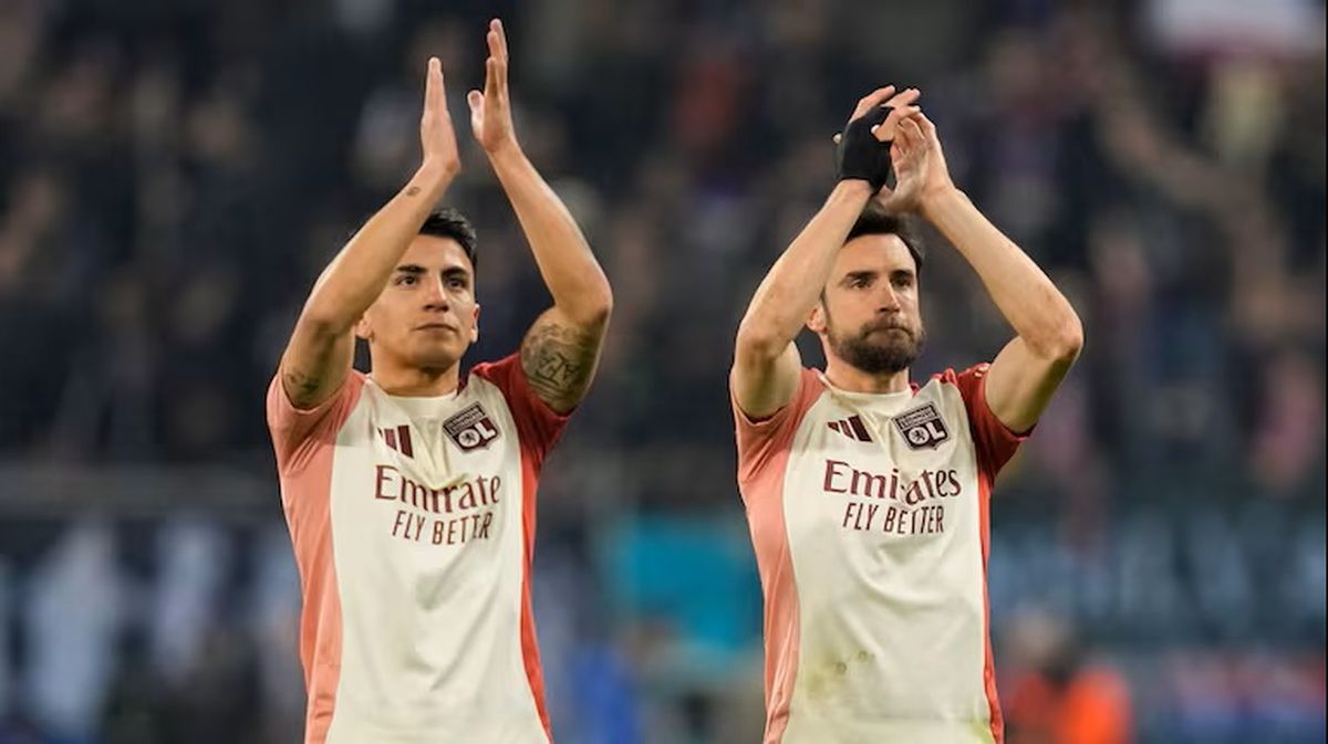 Nicol&aacute;s Tagliafico y Thiago Almada no se ir&aacute;n al descenso con el Olympique de Lyon.