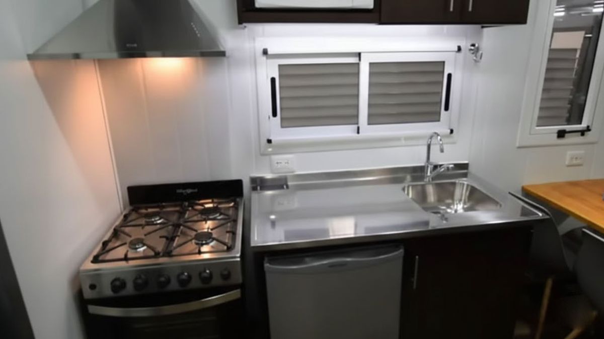 Por dentro. La cocina de una Tiny House que venden por Mercado Libre. Por dentro. La cocina de una Tiny House que venden por Mercado Libre. 