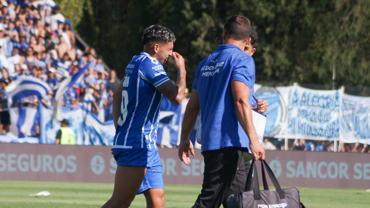 Hernán López Muñoz se fu lesionado y hay preocupación por lo que pueda llegar a tener. Hernán López Muñoz se fu lesionado y hay preocupación por lo que pueda llegar a tener.