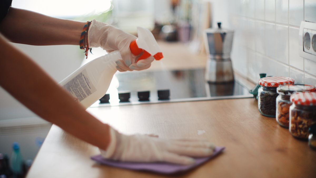 4 trucos de limpieza para mantener reluciente y con rico aroma la cocina