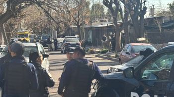 La hermana de la niña asesinada Micaela Reina se atrincheró durante horas en una casa de Las Heras
