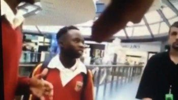 Le negaron la entrada a estudiantes negros a un Apple Store por 
