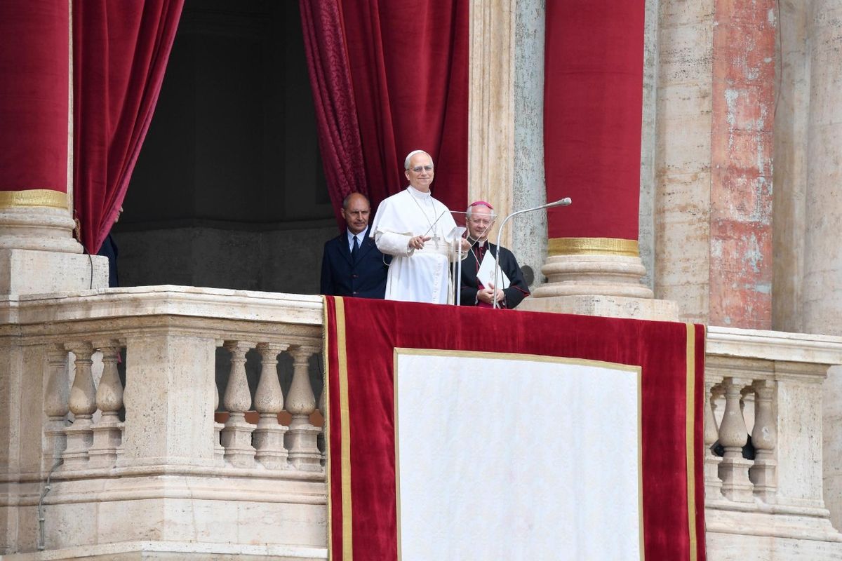 El nuevo papa dio su primera bendición dominical.