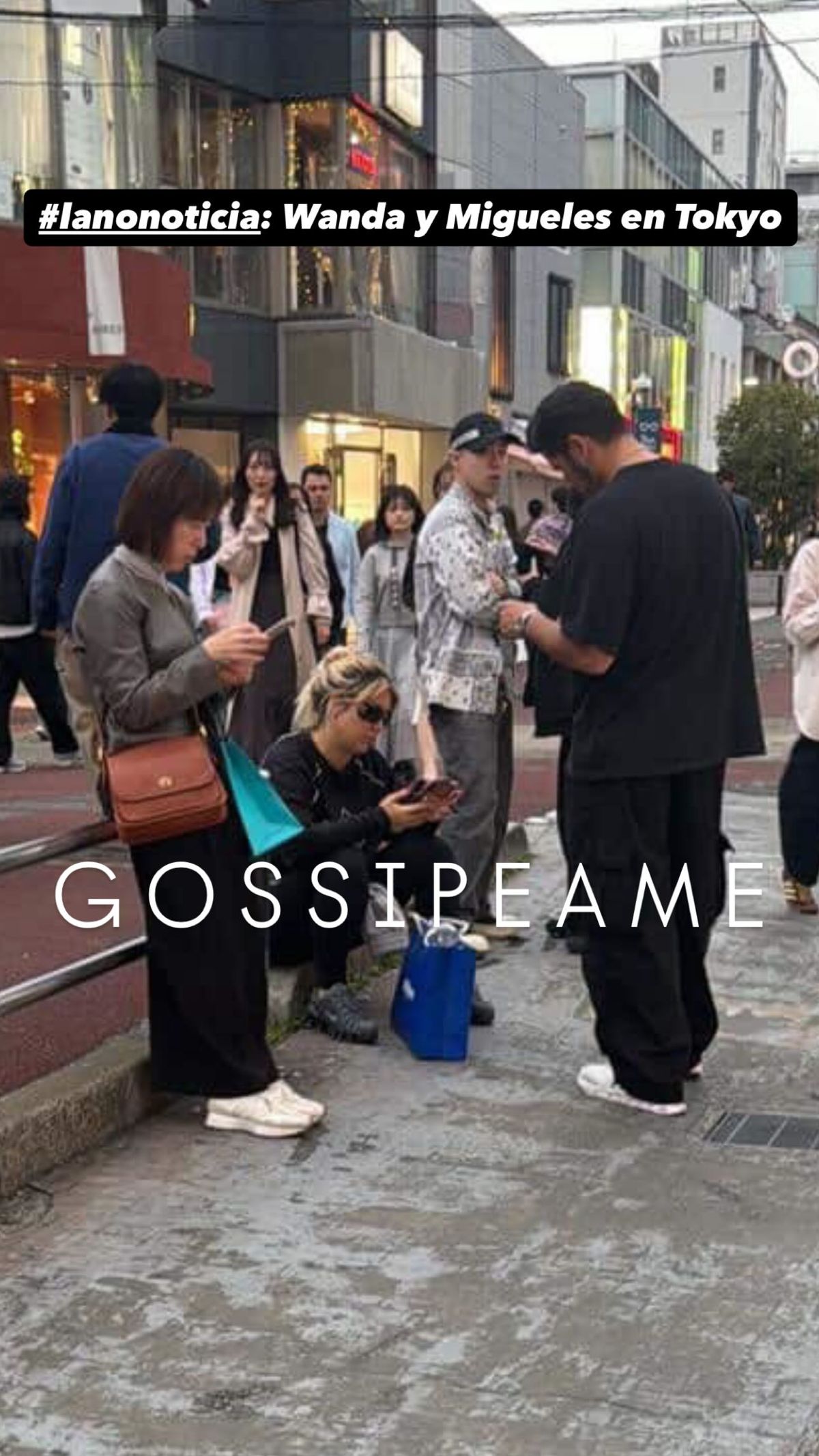Wanda Nara en las calles de Tokio al natural. Wanda Nara en las calles de Tokio al natural.