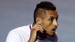 ¡Crack! Kyrgios engañó a Nadal con su sorprendente saque de abajo
