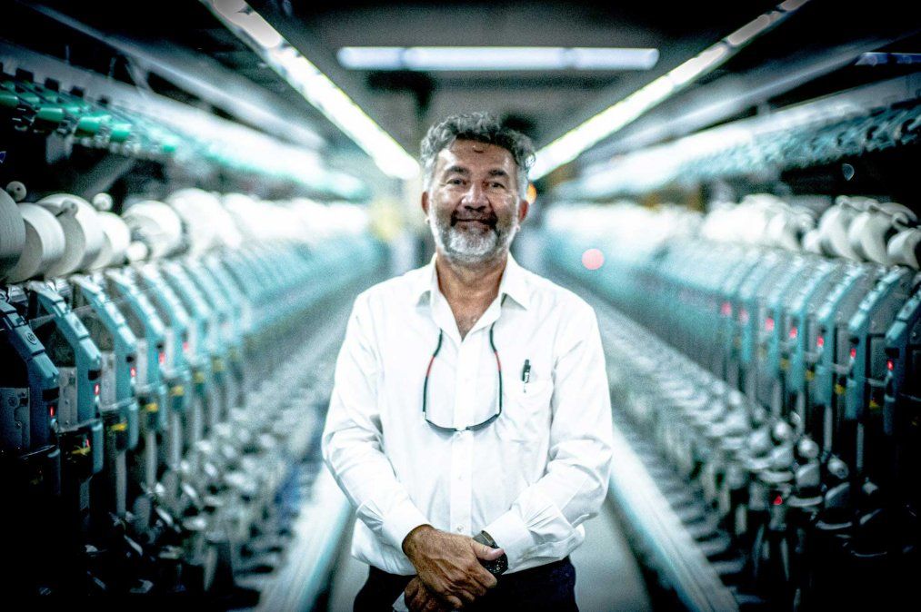 Teddy Karagozian dice que los acuerdos funcionan "en el corto plazo" y propone eliminar impuestos para que "lo que consume el trabajador sea más baratos".