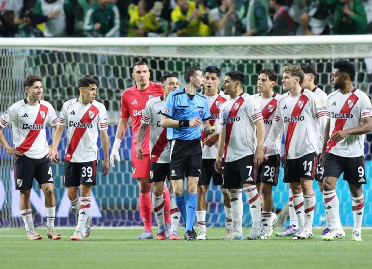 Conmebol le abrió un expediente a River tras su partido en Brasil.