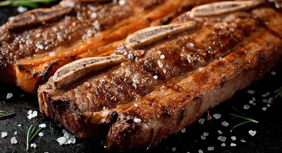 Las parrillas premium son las más requeridas por los turistas argentinos y extranjeros para comer el clásico asado argentino Las parrillas premium son las más requeridas por los turistas argentinos y extranjeros para comer el clásico asado argentino
