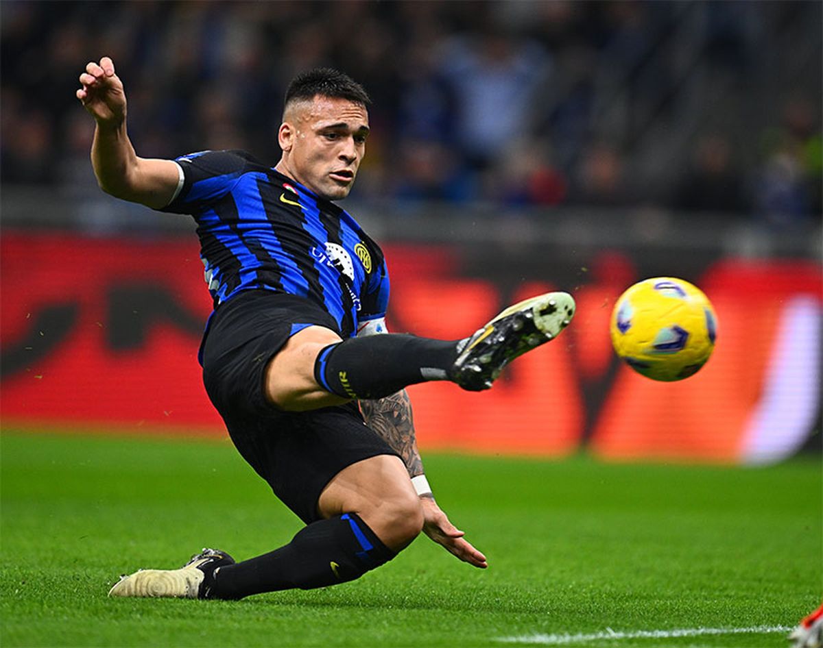 Lautaro Martínez tuvo una temporada fantástica en el Serie A de Italia, siendo el máximo goleador y el MVP del torneo. Lautaro Martínez tuvo una temporada fantástica en el Serie A de Italia, siendo el máximo goleador y el MVP del torneo.