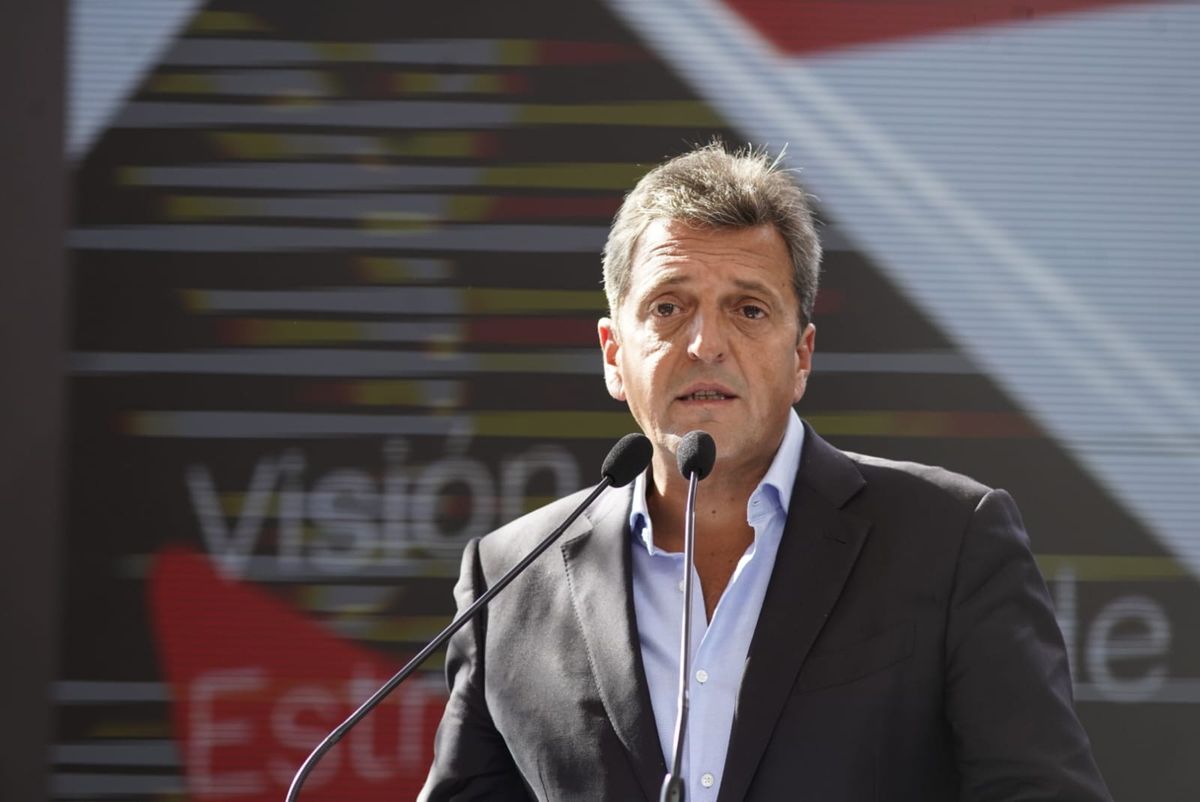 El ministro de Economía, Sergio Massa, anunció que desde el 1 de abril habrá un dólar diferencial para la vitivinicultura.