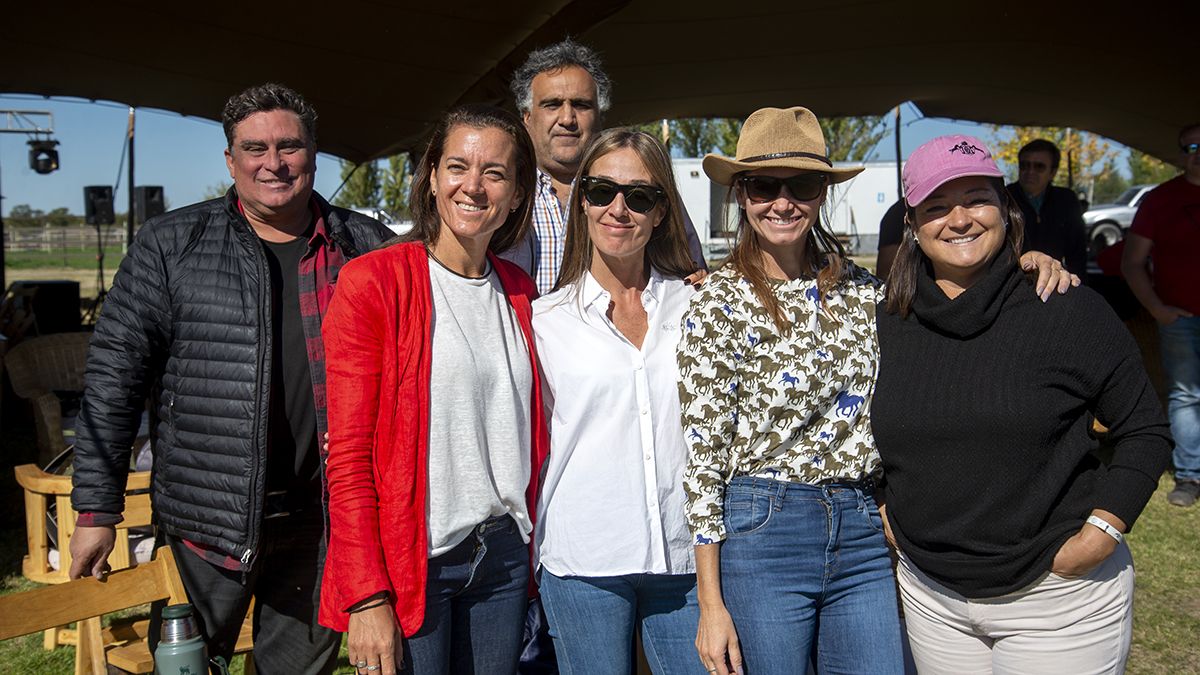 Pablo Sánchez, Natalia Maldonado, Gastón Jaled, Jema Marca, Daniela Segado y Romina Puiggros.
