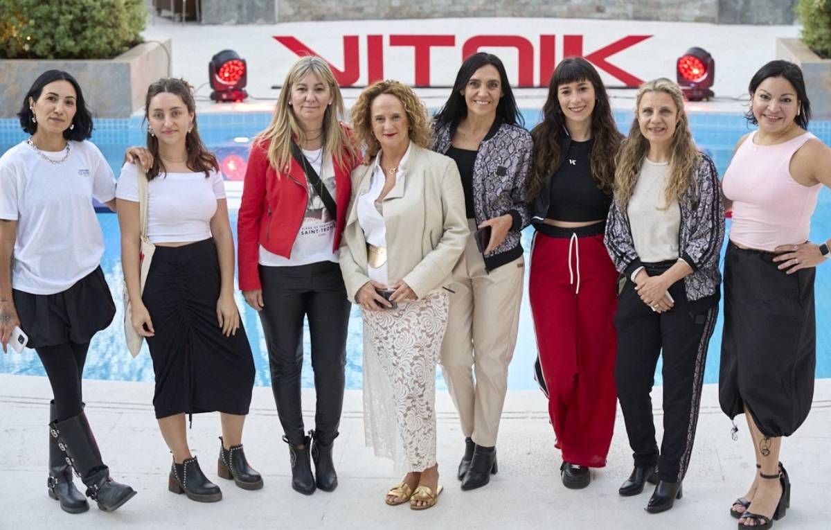El equipo Vitnik: Noelia Torres, Juli Sandiano, Silvia Ordoñez, Veronica Zuliani, Claudia Rivas, Andrea Farias, Karina Saez y Karen Chitty.