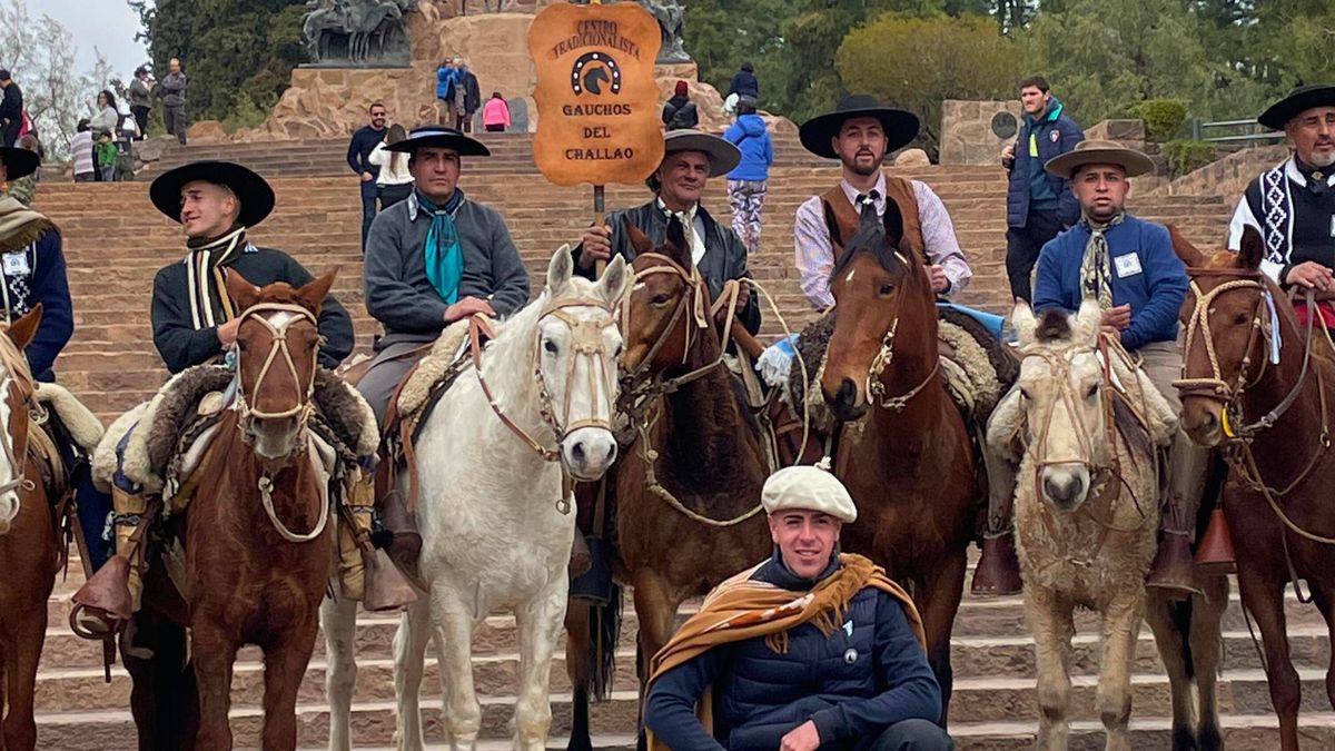 La humildad de San Martín resume lo más noble de sus valores, asegura Facundo, que es fanático del Cerro de la Gloria. La humildad de San Martín resume lo más noble de sus valores, asegura Facundo, que es fanático del Cerro de la Gloria.