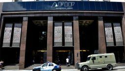 AFIP le ordenó a los bancos descontar el pago del monotributo de los créditos a tasa cero