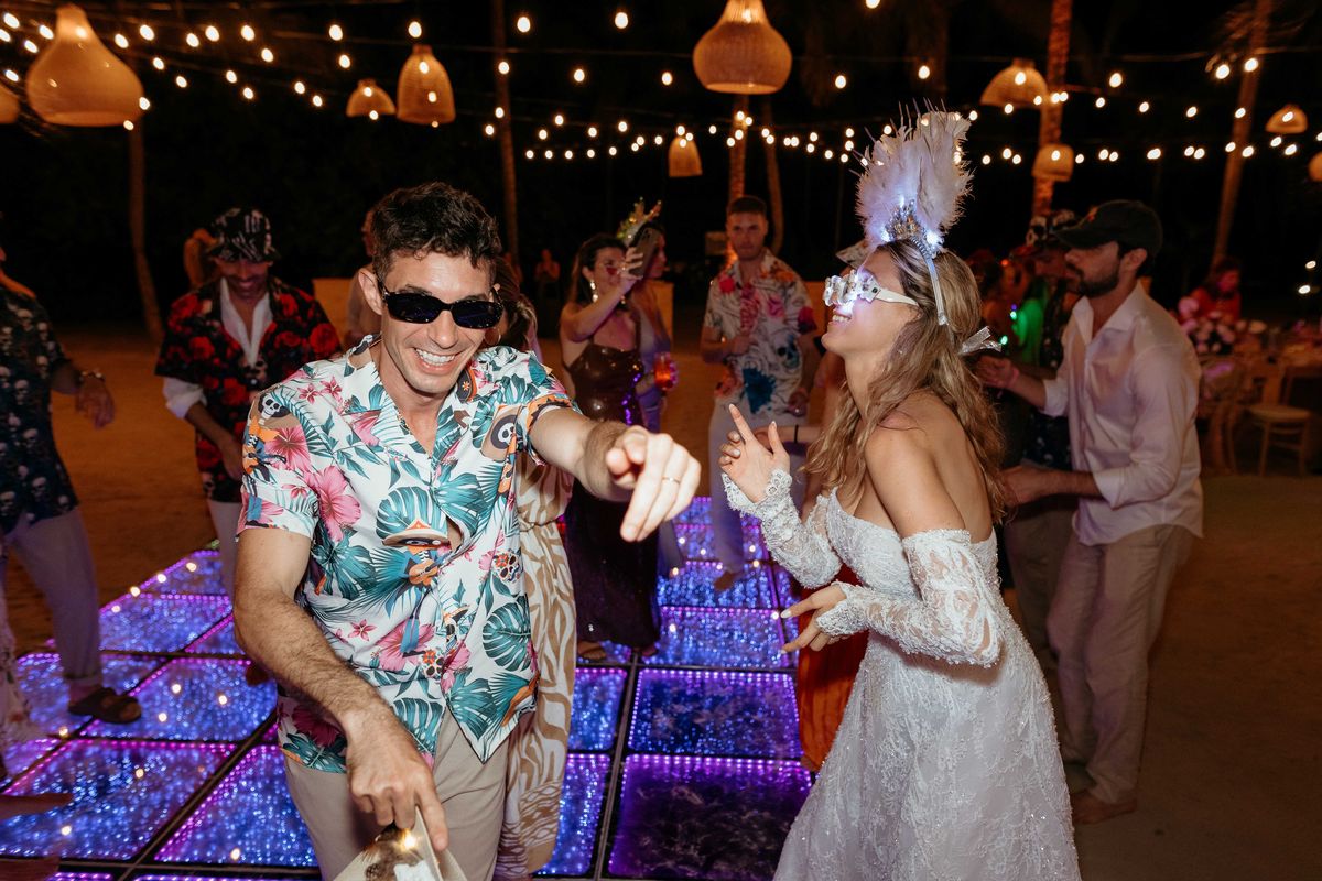 Una boda soñada, con todos los condimentos, organizó la pareja: desde un ritual maya hasta baile argentino. Una boda soñada, con todos los condimentos, organizó la pareja: desde un ritual maya hasta baile argentino.