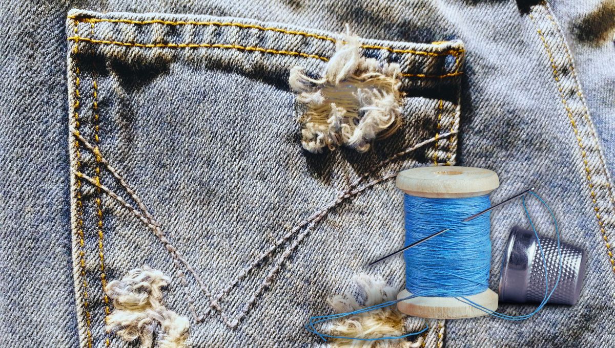 Paso a paso y con un truco: cómo tapar un agujero en la parte trasera de los jeans