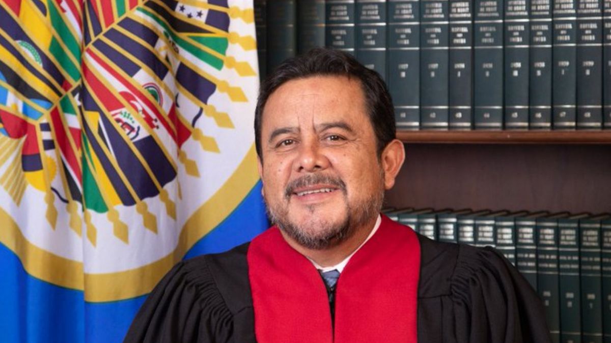 Patricio Pazmiño Freire, ex integrante de la CIDDHH y testigo ofrecido por el juez Sebastián Sarmiento ante el Jury. Patricio Pazmiño Freire, ex integrante de la CIDDHH y testigo ofrecido por el juez Sebastián Sarmiento ante el Jury.