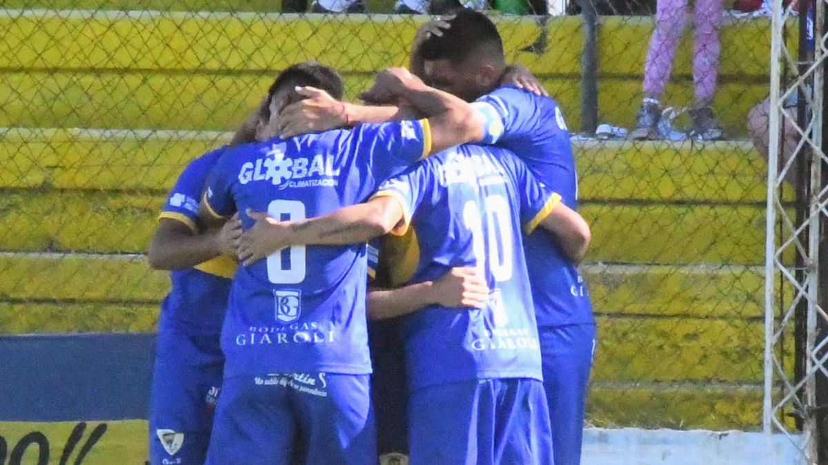 Huracán de San Rafael goléo 4 a 0 a Vialidad Nacional de Malargüe