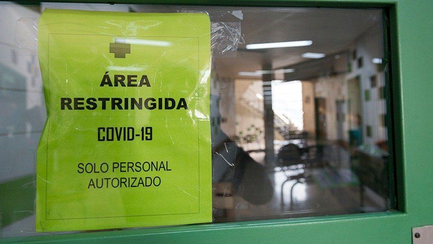 Una médica del Hospital Central tiene coronavirus y aislaron a más de 20 personas