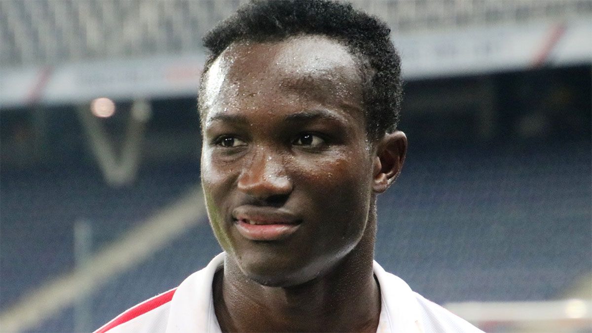 El futbolista ghanés Raphael Dwamena que murió en Albania.