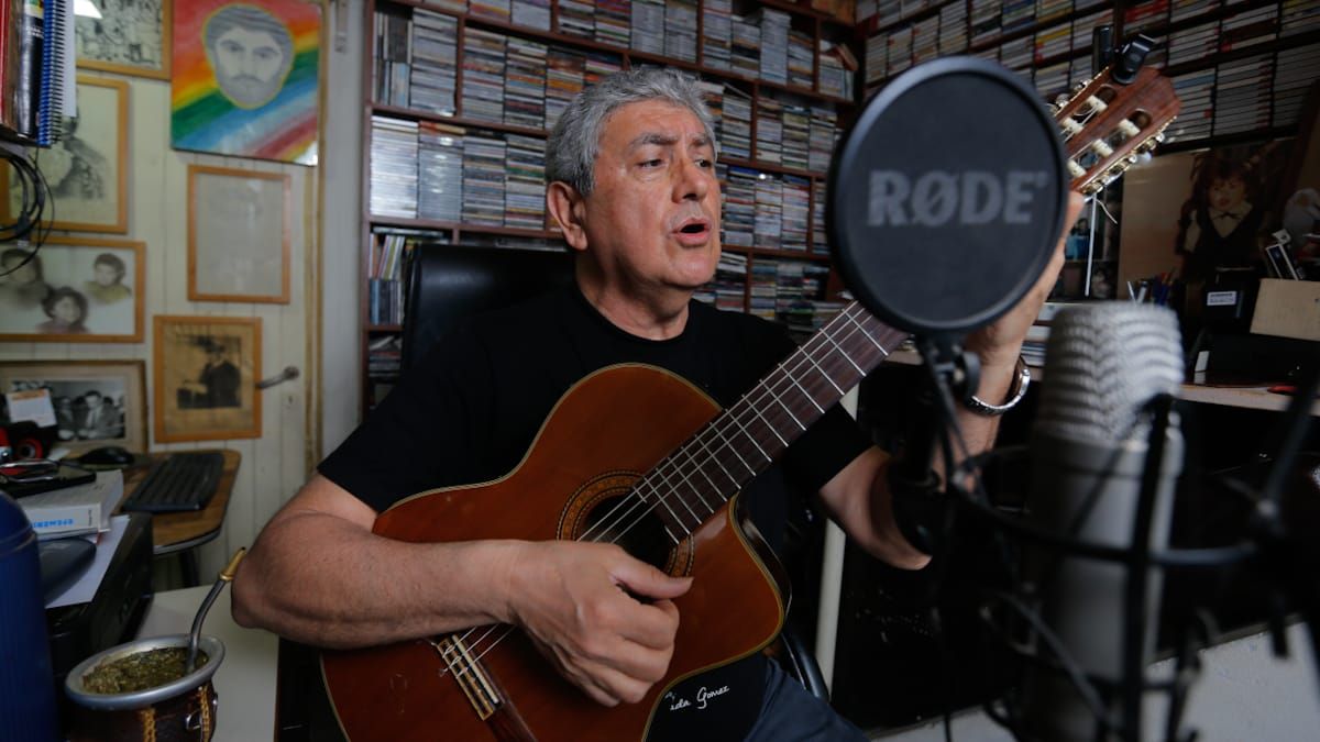 El amor de Roberto Mercado por el folclore cuyano lo ha llevado a indagar en uno de sus himnos: El amor de Roberto Mercado por el folclore cuyano lo ha llevado a indagar en uno de sus himnos: