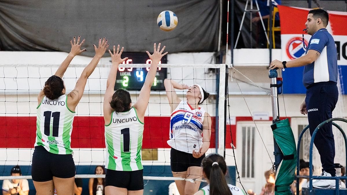 El sexteto de UNcuyo es campe&oacute;n del Apertura. Si le gana la final a Regatas ser&aacute; campe&oacute;n Anual de la Federaci&oacute;n Mendocina de V&oacute;leibol 2025.