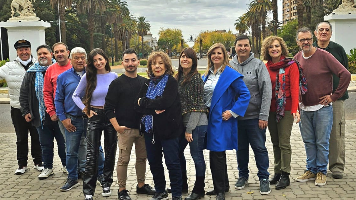 El elenco de Comunicactores se presentará el viernes 7 de junio en el teatro Plaza Paradiso.