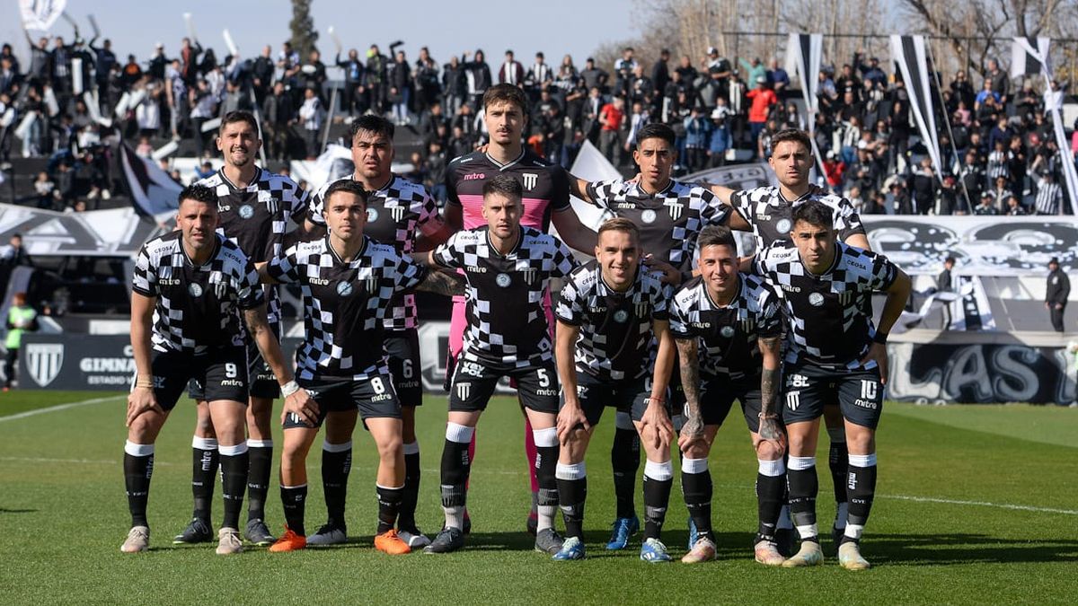 Gimnasia y Esgrima will face Nueva Chicago, the leader of the First National