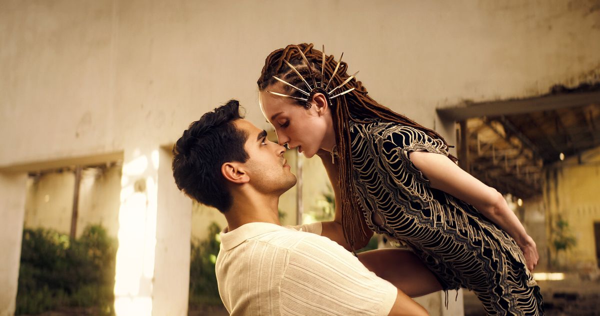 Ramazan Demir y Serenay Sarikaya. Son los actores turcos que brillan en la serie Sahmaran. Ramazan Demir y Serenay Sarikaya. Son los actores turcos que brillan en la serie Sahmaran. 