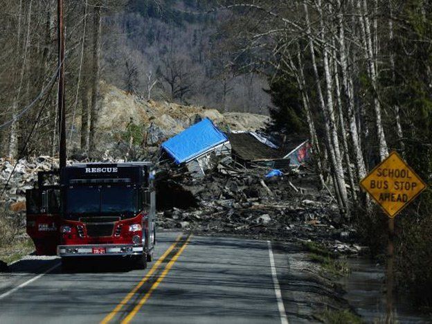Un corrimiento de tierras dejó al menos 14 muertos y 108 desaparecidos en Washington