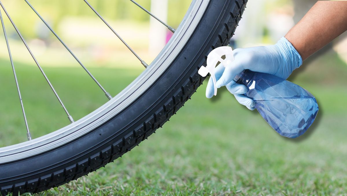 ¿Qué pasa si rocío con vinagre las ruedas de la bicicleta?