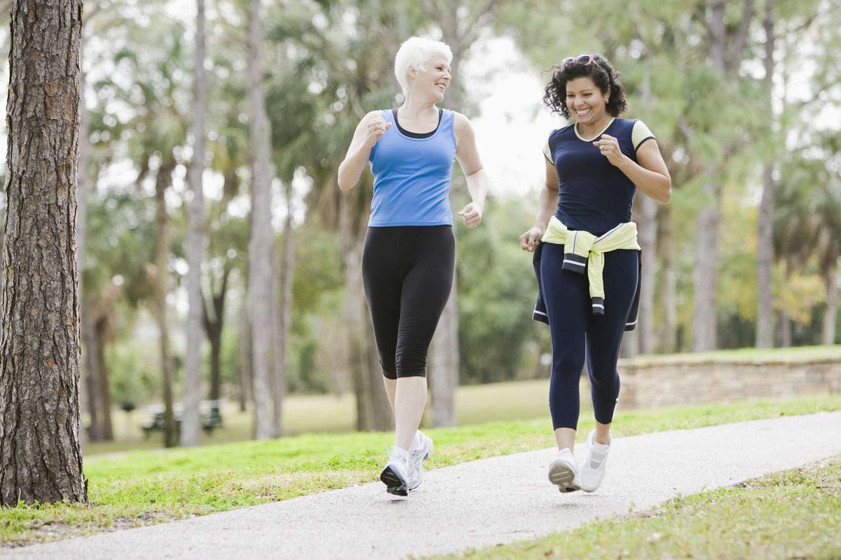 Qué es el power walking y qué beneficios tiene para la salud. Qué es el power walking y qué beneficios tiene para la salud.