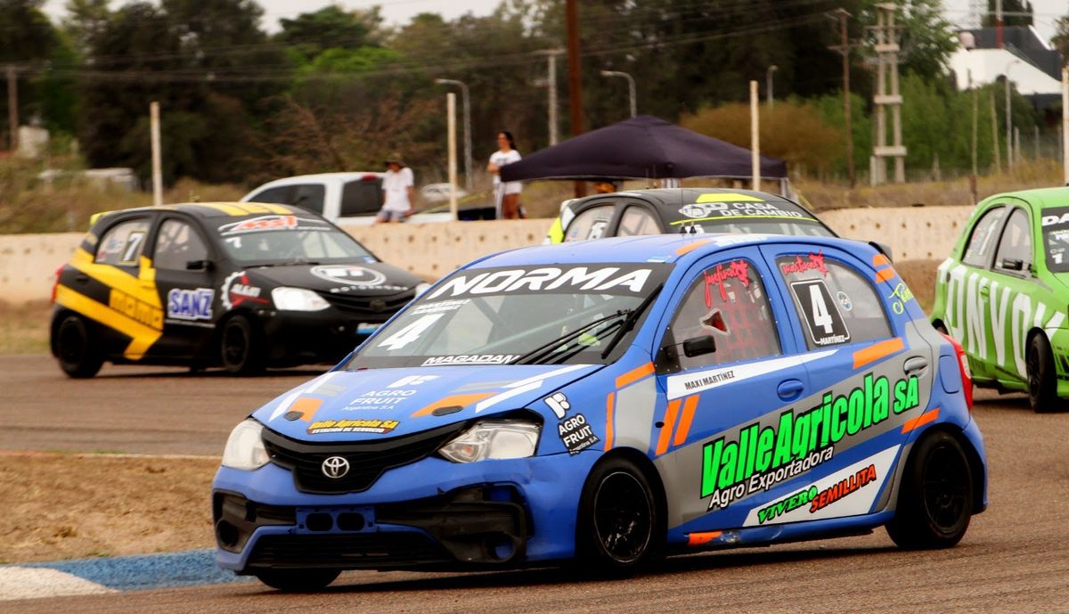 El Autódromo Ciudad de San Martín vivió una jornada magnífica con el Gran Premio Vendimia del Zonal Cuyano. El Autódromo Ciudad de San Martín vivió una jornada magnífica con el Gran Premio Vendimia del Zonal Cuyano.