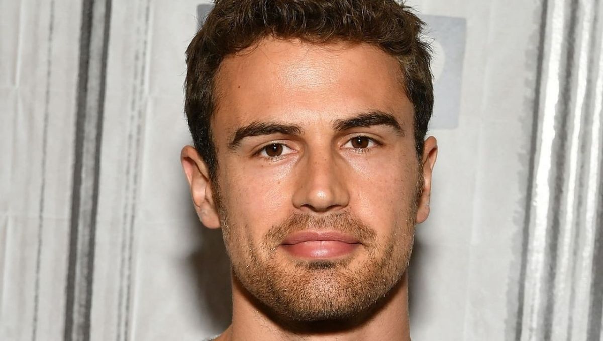 Theo James es el protagonista de esta película de horror basada en un libro de Stephen King