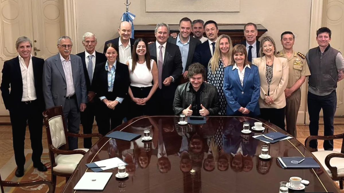 Carlos Presti y Alejandra Monteoliva participaron en la reunión de Gabinete que convocó Javier Milei