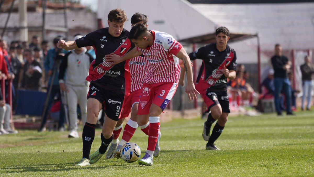 Deportivo Maipú empató 1 a 1 ante Los Andes. Foto: Axel Lloret/UNO.