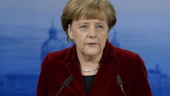 Merkel aseguró que la llegada masiva de refugiados 
