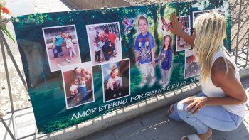 Repintaron estrellas amarillas por los hermanitos Kruk