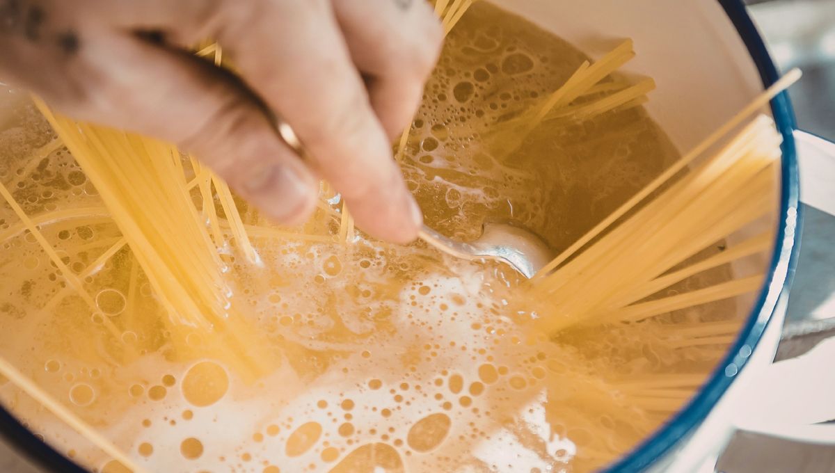 Qué hace la sal en el agua de cocción de las pastas. Qué hace la sal en el agua de cocción de las pastas.