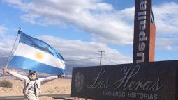 Se vino al trote desde Mar del Plata para homenajear a los héroes del ARA San Juan