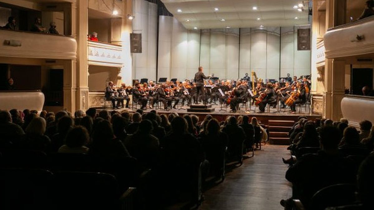 La Orquesta Filarmónica de Mendoza sigue celebrando sus 40 años de historia. La Orquesta Filarmónica de Mendoza sigue celebrando sus 40 años de historia.
