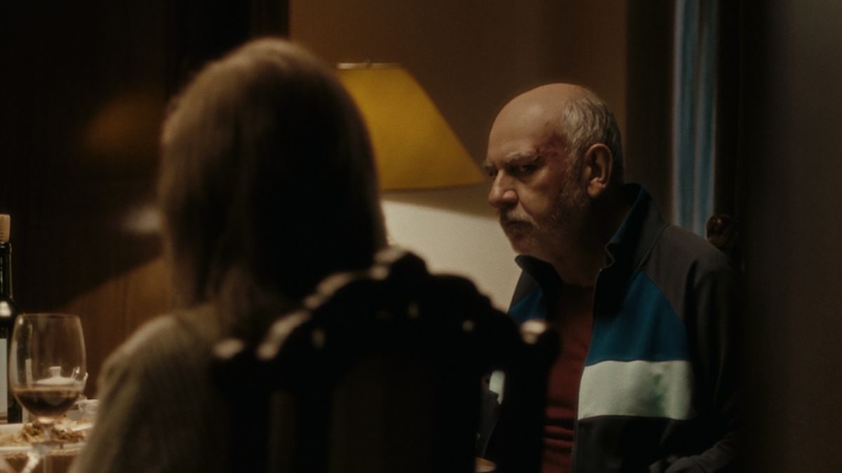 Luis Gnecco y Beatriz Spelzini, la pareja que protagoniza este thriller filmado en Mendoza. Luis Gnecco y Beatriz Spelzini, la pareja que protagoniza este thriller filmado en Mendoza.