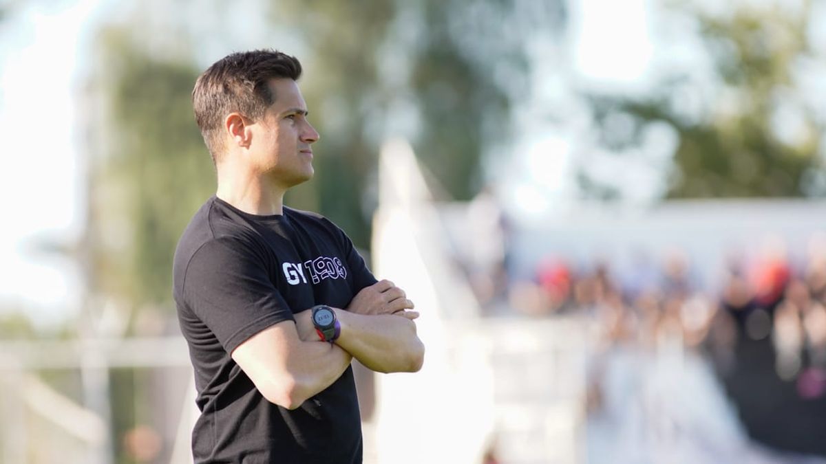 Ezequiel Medrán en el partido de Gimnasia y Esgrima ante Nueva Chicago. Ezequiel Medrán en el partido de Gimnasia y Esgrima ante Nueva Chicago.