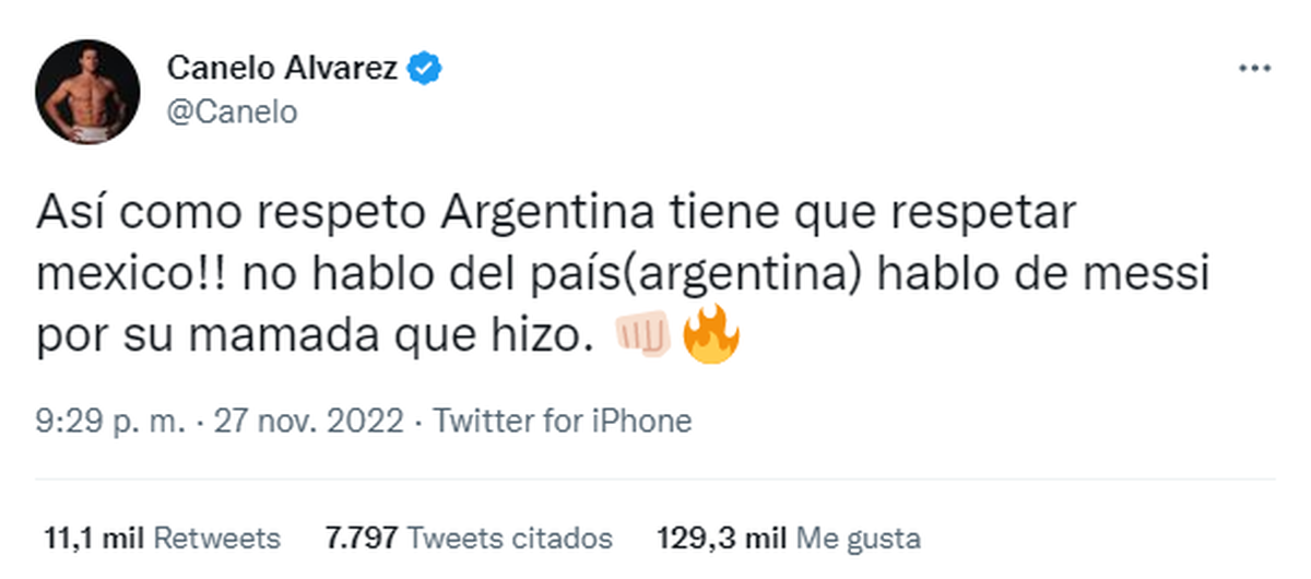Los tuits de Álvarez contra Messi.