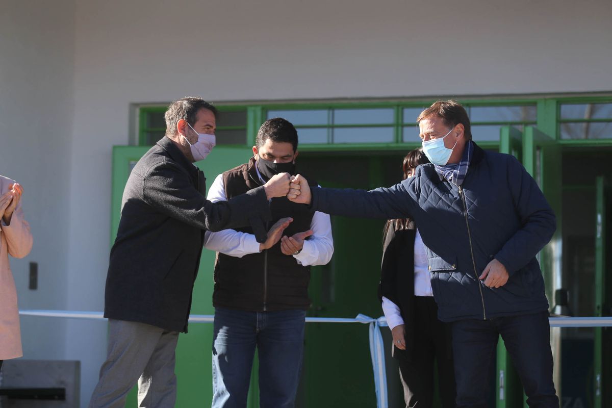 Los proyectos en las escuelas ganan buena parte del presupuesto para 2022 en materia de obras. Además, hubo una respuesta oficial tras las acusaciones opositoras por el estado de los establecimientos.