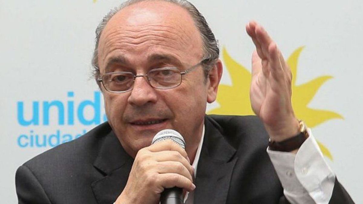 Leopoldo Moreau defendió la postura del oficialismo para acusar a los cuatro integrantes de la Corte.